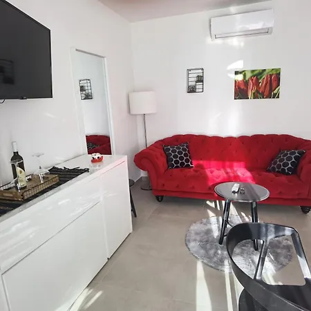 Apartment Aki