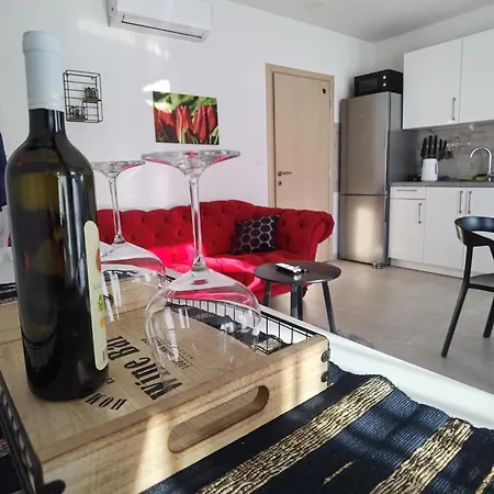 Apartment Aki *