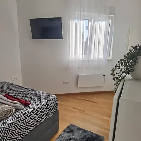 Apartment Aki
